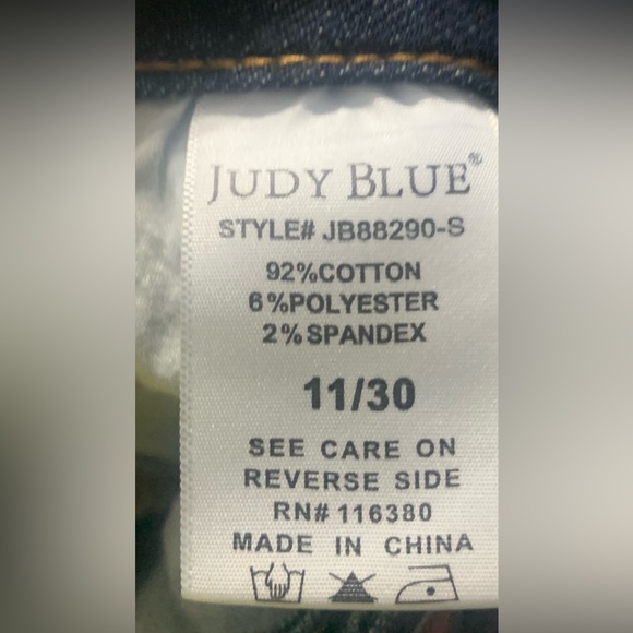 Judy Blue Dark Wash Slim Bootcut Jeans - Picture 8 of 8